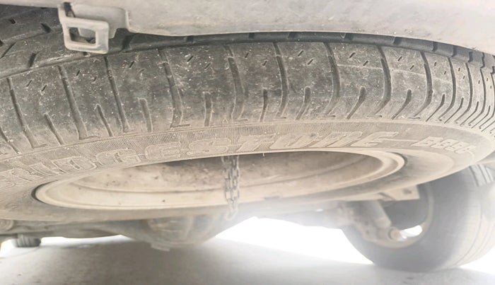 2018 Toyota Innova Crysta 2.4 GX 7 STR, Diesel, Manual, 1,18,905 km, tyre