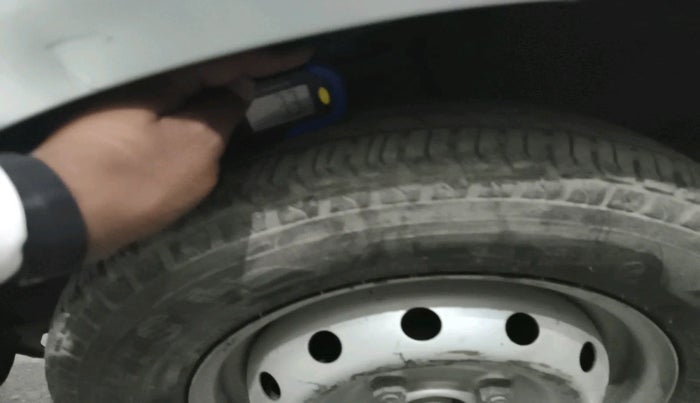 2010 Maruti Alto LXI, Petrol, Manual, 87,343 km, tyre