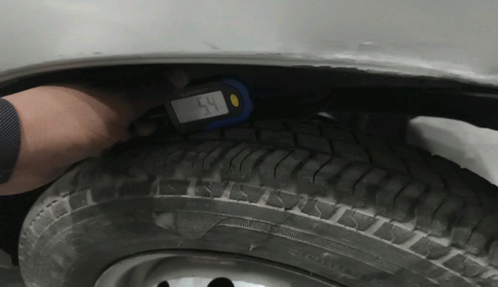 2010 Maruti Alto LXI, Petrol, Manual, 87,343 km, tyre