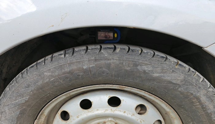 2015 Hyundai i10 MAGNA 1.1, Petrol, Manual, 33,960 km, tyre