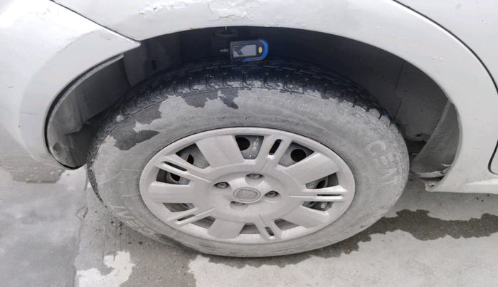 2014 Fiat Grand Punto ACTIVE 1.3, Diesel, Manual, 1,20,700 km, tyre