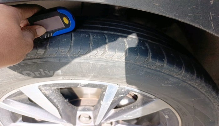 2022 Skoda SLAVIA STYLE 1.0L TSI MT, Petrol, Manual, 40,706 km, tyre