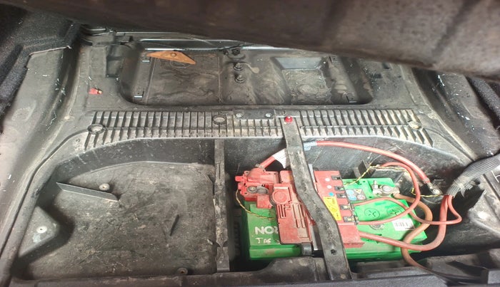 2012 BMW X1 sDrive20d, Diesel, Automatic, 1,29,227 km, tyre