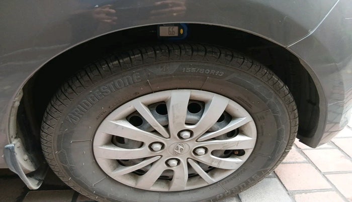 2013 Hyundai i10 MAGNA 1.1, Petrol, Manual, 1,33,220 km, tyre