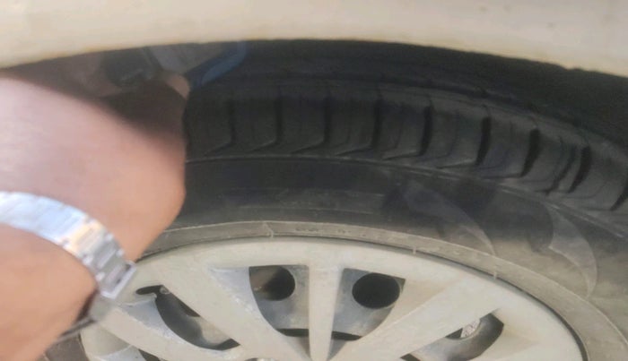 2010 Hyundai i10 ERA 1.1, Petrol, Manual, 74,572 km, tyre