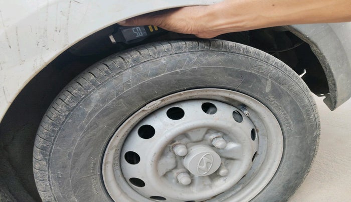 2015 Hyundai Eon D-LITE+, Petrol, Manual, 56,249 km, tyre