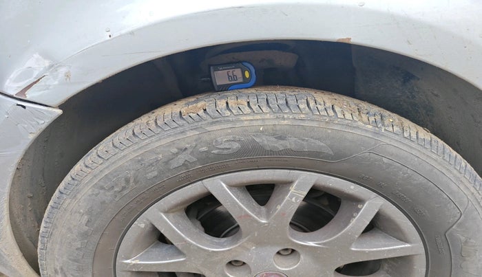 2014 Fiat Grand Punto EMOTION PACK 1.3 90 HP, Diesel, Manual, 1,17,667 km, tyre