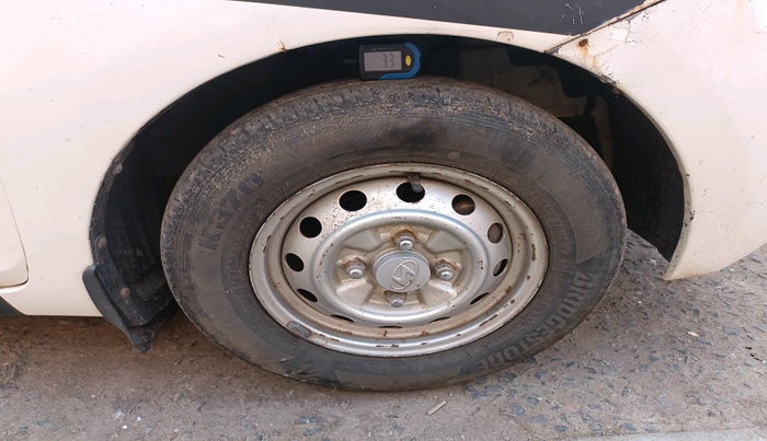 2013 Hyundai Eon ERA +, Petrol, Manual, 58,038 km, tyre