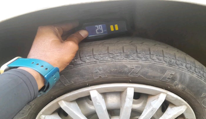 2010 Maruti 800 STD, Petrol, Manual, 77,192 km, tyre