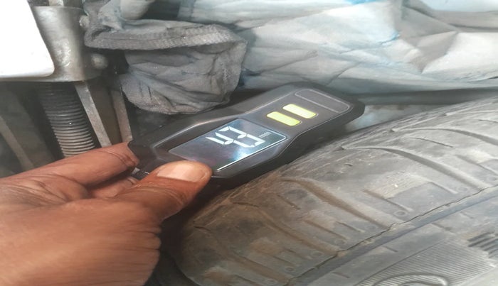 2010 Maruti 800 STD, Petrol, Manual, 77,192 km, tyre