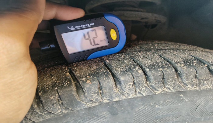 2024 Maruti Ertiga ZXI SHVS, Petrol, Manual, 95,000 km, tyre