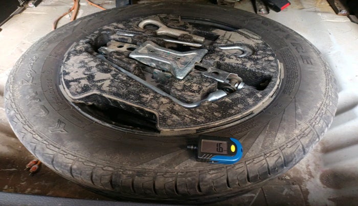 2017 Maruti S Cross ZETA 1.3, Diesel, Manual, 1,58,348 km, tyre