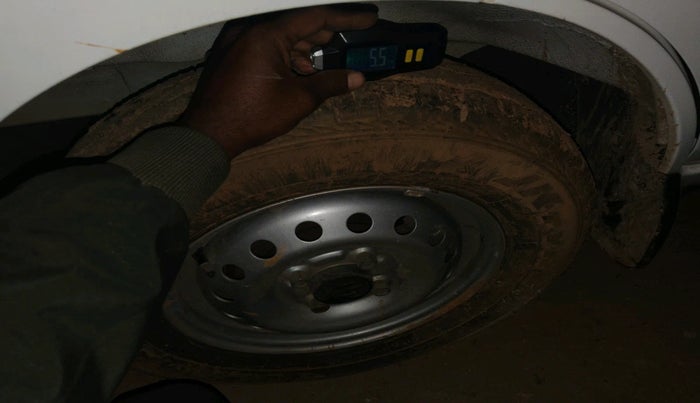 2023 Maruti Eeco 5 STR AC, Petrol, Manual, 8,461 km, tyre