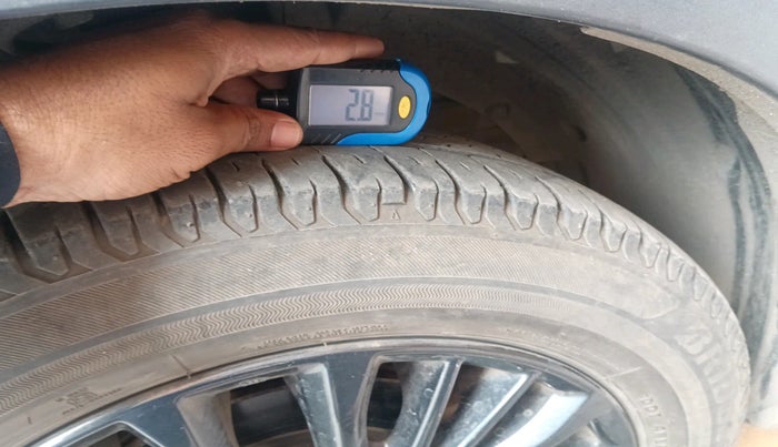 2021 Maruti XL6 ZETA AT, Petrol, Automatic, 26,481 km, tyre