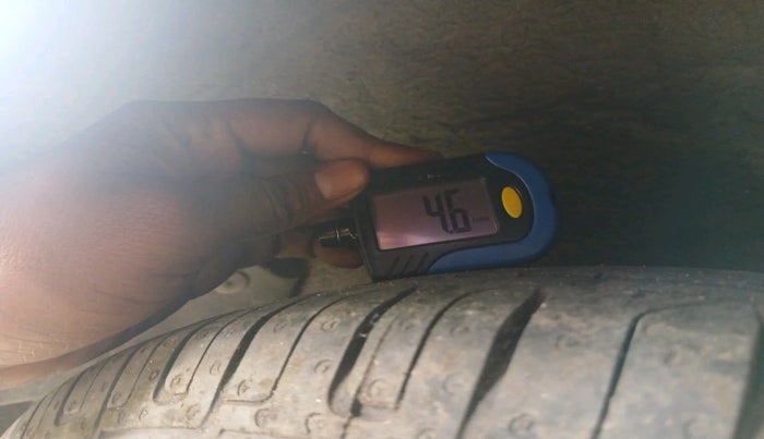 2011 Hyundai i10 SPORTZ 1.2, Petrol, Manual, 82,735 km, tyre