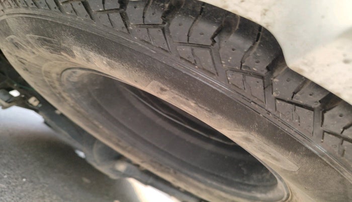 2017 Ford Endeavour TITANIUM 3.2 4X4 AT, Diesel, Automatic, 77,248 km, tyre