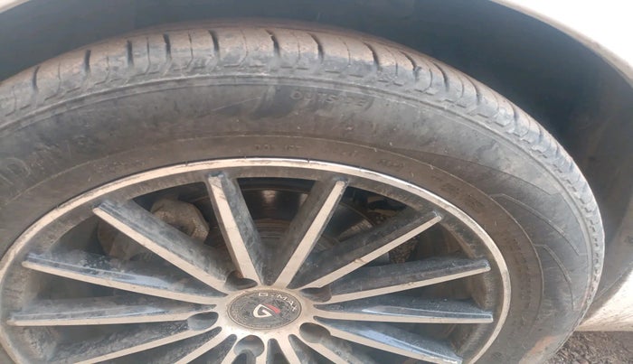 2012 Maruti Ertiga VDI, Diesel, Manual, 1,32,817 km, tyre