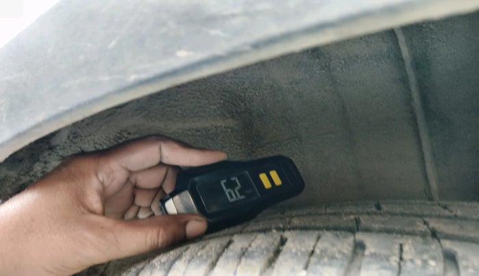 2022 Renault Kwid RXL 1.0, Petrol, Manual, 27,530 km, tyre