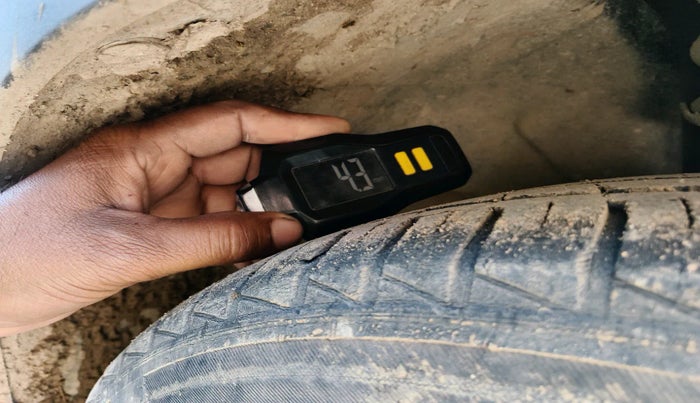 2022 Renault Kwid RXL 1.0, Petrol, Manual, 27,530 km, tyre