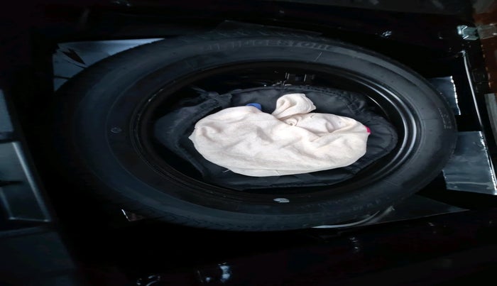 2024 Tata NEXON Fearless 1.5 Revotorq 6AMT Dark Edition, Diesel, Automatic, 15,905 km, tyre