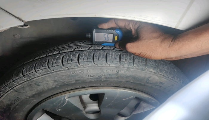 2011 Maruti Wagon R 1.0 LXI, Petrol, Manual, 66,901 km, tyre