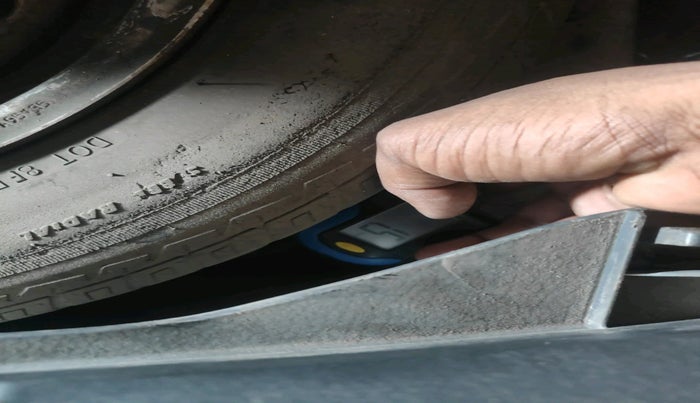 2011 Maruti Wagon R 1.0 LXI, Petrol, Manual, 66,901 km, tyre