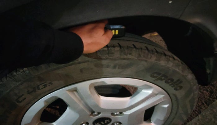 2021 KIA SONET HTK PLUS 1.2, Petrol, Manual, 69,330 km, tyre