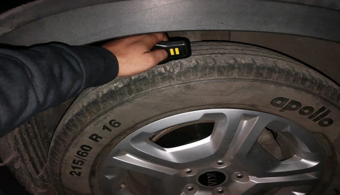 2021 KIA SONET HTK PLUS 1.2, Petrol, Manual, 69,330 km, tyre