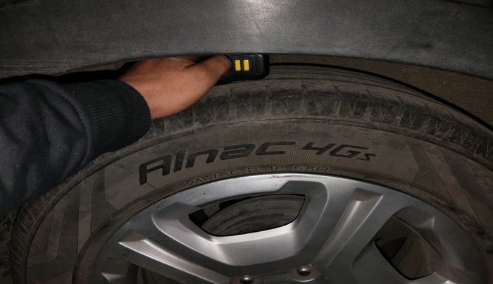 2021 KIA SONET HTK PLUS 1.2, Petrol, Manual, 69,330 km, tyre