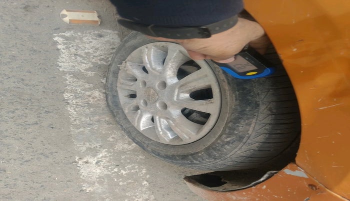 2016 Tata Tiago XZ PETROL, Petrol, Manual, 71,010 km, tyre