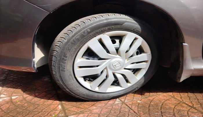 2014 Honda City 1.5L I-VTEC SV CVT, Petrol, Automatic, 1,49,410 km, tyre