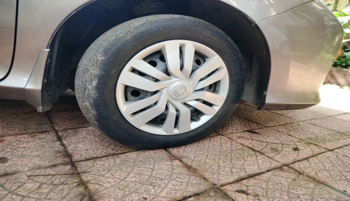 2014 Honda City 1.5L I-VTEC SV CVT, Petrol, Automatic, 1,49,410 km, tyre