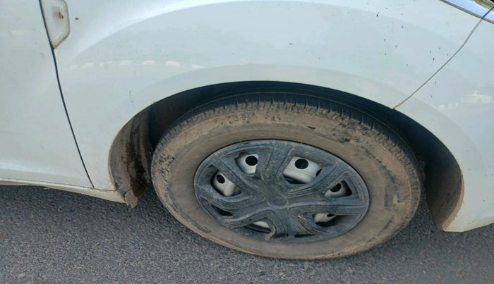 2022 Tata ALTROZ XE PLUS PETROL, Petrol, Manual, 16,012 km, tyre