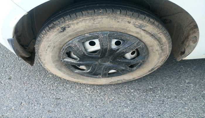 2022 Tata ALTROZ XE PLUS PETROL, Petrol, Manual, 16,012 km, tyre