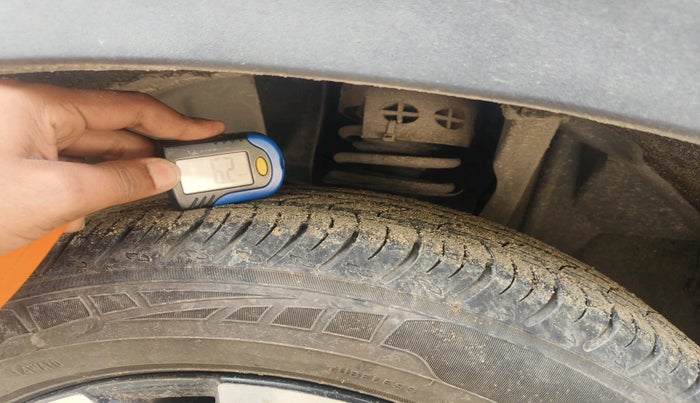 2021 Nissan MAGNITE XV PREMIUM TURBO CVT, Petrol, Automatic, 49,722 km, tyre