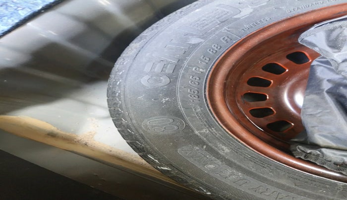 2021 Nissan MAGNITE XV PREMIUM TURBO CVT, Petrol, Automatic, 49,722 km, tyre