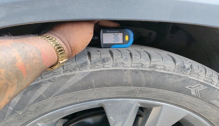 2020 KIA SELTOS HTX 1.5 PETROL, Petrol, Manual, 1,01,816 km, tyre