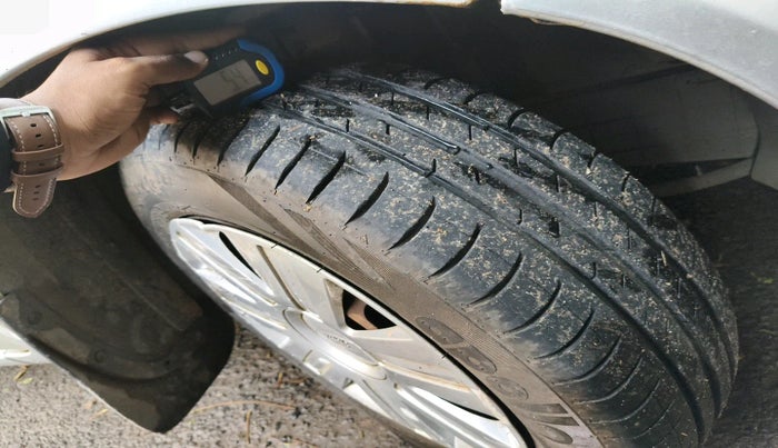 2014 Ford Classic LXI 1.4 DIESEL, Diesel, Manual, 1,39,574 km, tyre