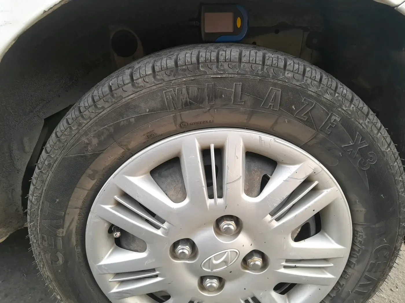 2012 Hyundai Santro Xing GLS, Petrol, Manual, 1,29,775 km, tyre