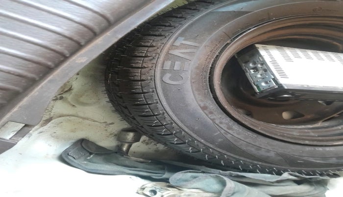 2012 Hyundai Santro Xing GLS, Petrol, Manual, 1,29,775 km, tyre