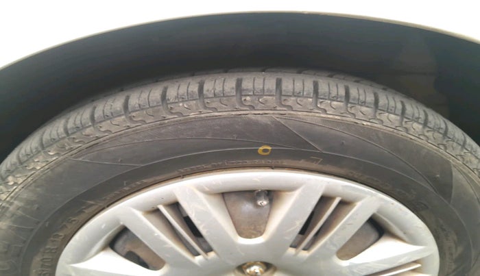 2012 Hyundai Santro Xing GLS, Petrol, Manual, 1,29,775 km, tyre