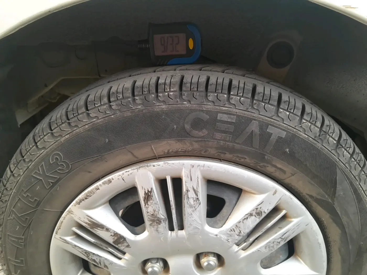 2012 Hyundai Santro Xing GLS, Petrol, Manual, 1,29,775 km, tyre