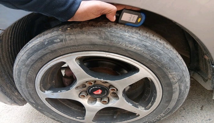 2013 Hyundai Eon ERA +, Petrol, Manual, 68,343 km, tyre