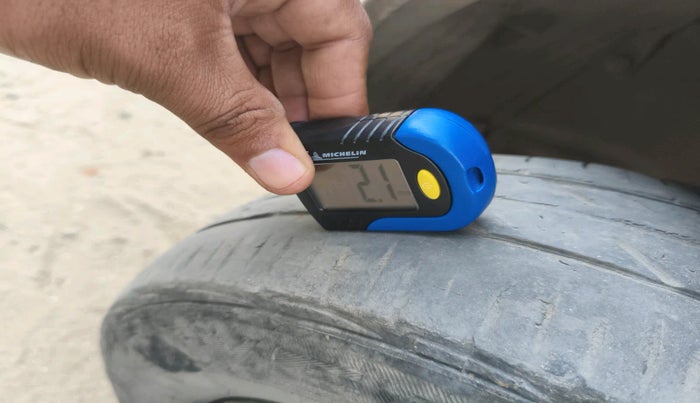 2014 Maruti Alto 800 LXI CNG, Petrol, Manual, 97,311 km, tyre