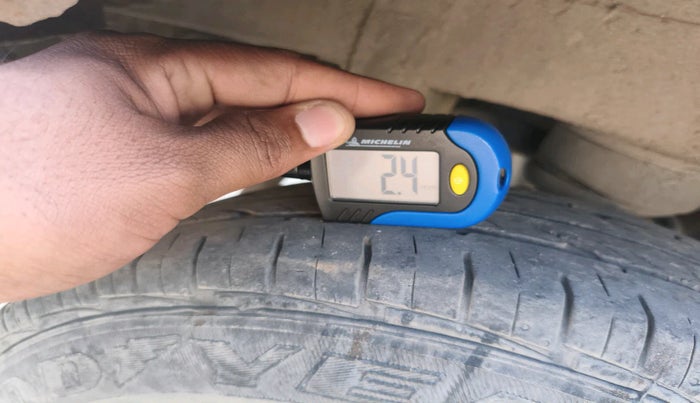 2014 Maruti Alto 800 LXI CNG, Petrol, Manual, 97,311 km, tyre