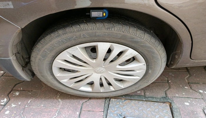 2014 Maruti Ertiga VXI CNG, Petrol, Manual, 1,31,127 km, tyre