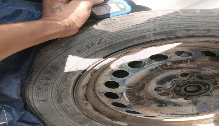 2016 Hyundai Grand i10 SPORTZ 1.1 CRDI, Diesel, Manual, 65,102 km, tyre