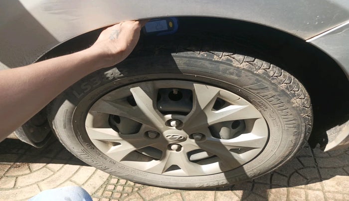 2016 Hyundai Grand i10 SPORTZ 1.1 CRDI, Diesel, Manual, 65,102 km, tyre