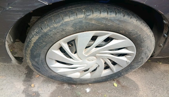 2014 Maruti Ertiga VXI CNG, Petrol, Manual, 1,12,580 km, tyre