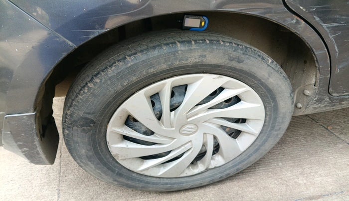 2014 Maruti Ertiga VXI CNG, Petrol, Manual, 1,12,580 km, tyre